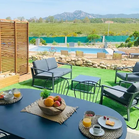 Appartement Libeccio Au Calme Plages à 7 Minutes Piscine Chauffée Bbq