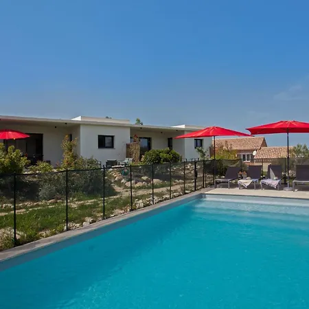 Appartement Libeccio Au Calme Plages à 7 Minutes Piscine Chauffée Bbq Calenzana